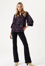 Load image into Gallery viewer, BLACK BLOUSE WITH PRINT
