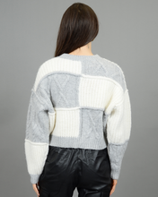 Load image into Gallery viewer, VYLA LONG SLEEVE CREW NECK PULL-OVER