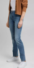 Load image into Gallery viewer, Slim Mid Rise Jeans in Organic Cotton