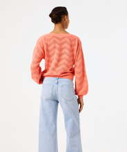 Load image into Gallery viewer, Salmon pink sweater
