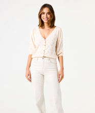 Load image into Gallery viewer, Cardigan in off-white
