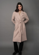 Load image into Gallery viewer, Havy Notch Collar Wrap
