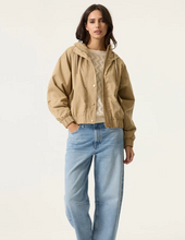 Load image into Gallery viewer, Mid Season Windbreaker
