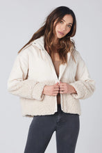 Load image into Gallery viewer, Aubry Jacket
