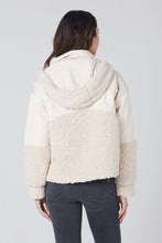 Load image into Gallery viewer, Aubry Jacket
